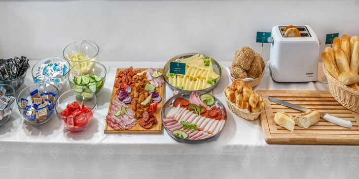 Dovolená u Balatonu: soukromá pláž, snídaně i wellness v zahradě