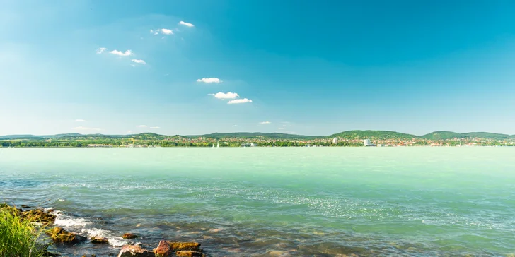 Pobyt u Balatonu: vila se soukromou pláží, snídaně i sauna, vířivka a bazén