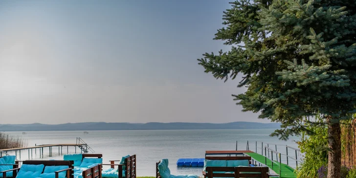 Pobyt u Balatonu: vila se soukromou pláží, snídaně i sauna, vířivka a bazén