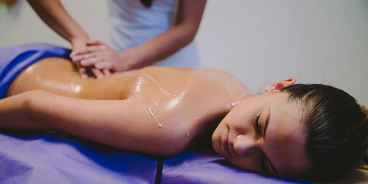 Mórahalom: wellness hotel s polopenzí, neomezeným wellness a přímým vstupem do lázní