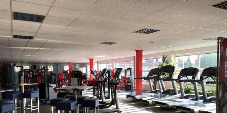 Jednorázový vstup či měsíční permanentka do fitness centra ve Staré Bělé