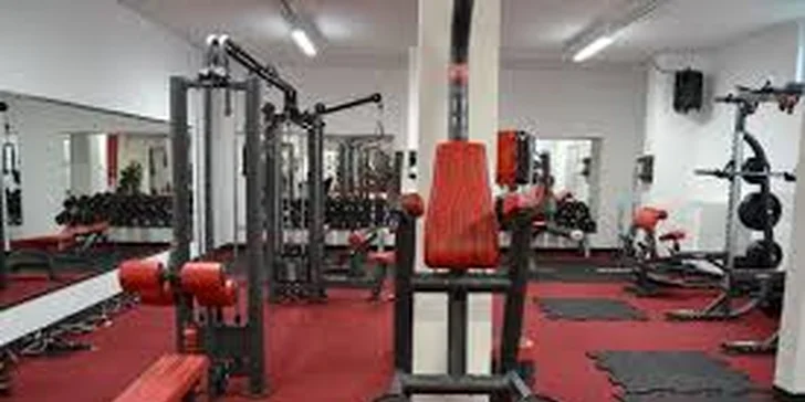 Jednorázový vstup či měsíční permanentka do fitness centra ve Staré Bělé