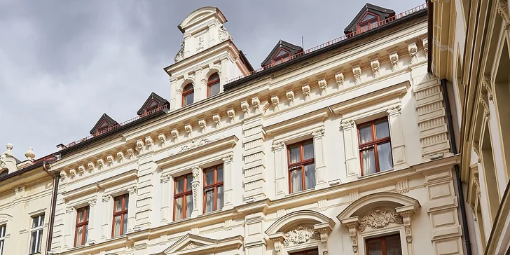 Pobyt v centru Chomutova: historický hotel se snídaní nebo polopenzí