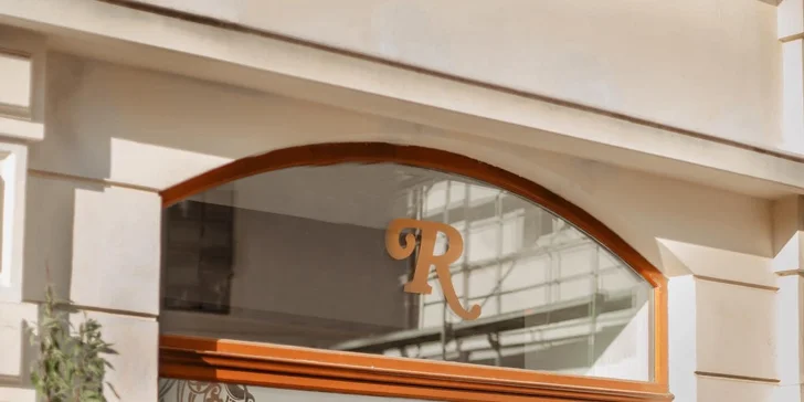 Pobyt v centru Chomutova: historický hotel se snídaní nebo polopenzí