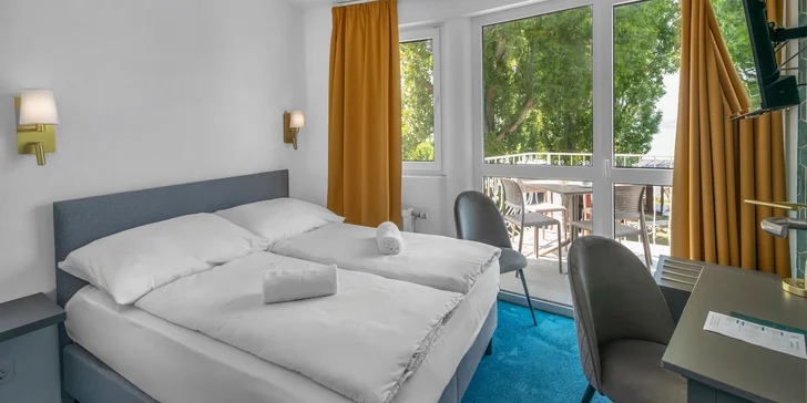 Pobyt u Balatonu: vila se soukromou pláží, snídaně i sauna, vířivka a bazén