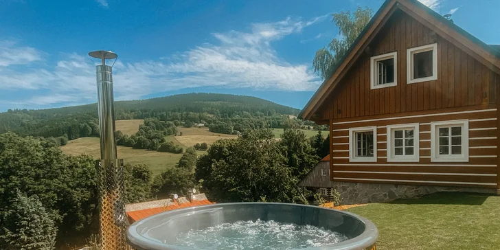 Nová roubenka vč. vířivky na Benecku s výhledem na Krkonoše až pro 10 osob