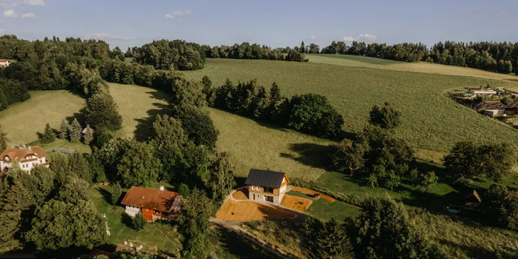 Nová roubenka vč. vířivky na Benecku s výhledem na Krkonoše až pro 10 osob