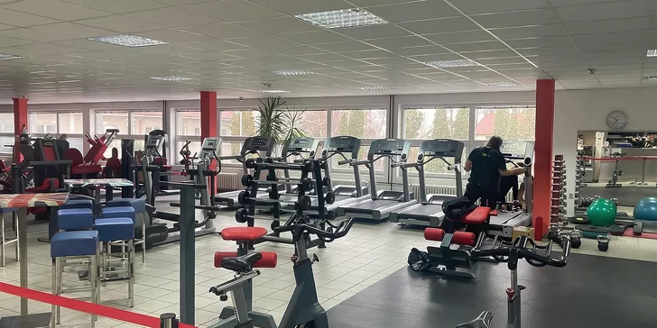 Jednorázový vstup či měsíční permanentka do fitness centra ve Staré Bělé