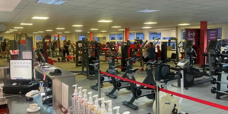 Jednorázový vstup či měsíční permanentka do fitness centra ve Staré Bělé