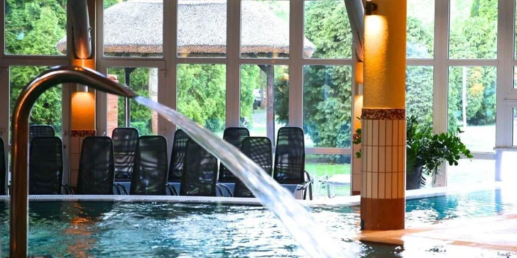 Autobusový zájezd do lázní Hévíz: 5* hotel s polopenzí a wellness, koupání v léčivém jezeře, výlety k Balatonu