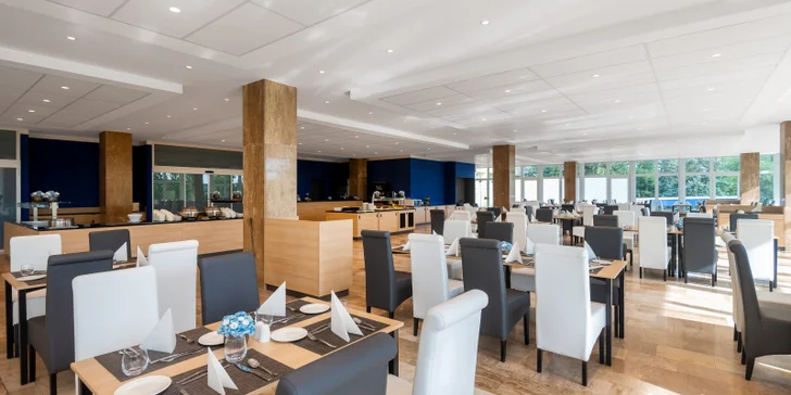 Autobusový zájezd do lázní Hévíz: 4* hotel s all inclusive a wellness, koupání v léčivém jezeře, výlety k Balatonu