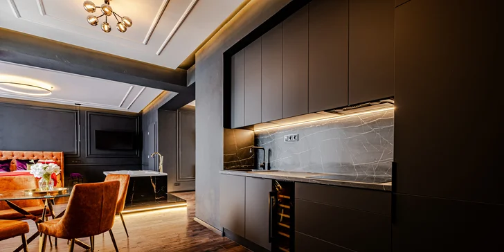 Luxusní apartmán v centru Nitry s vířivkou a snídaní a lahví šampaňského