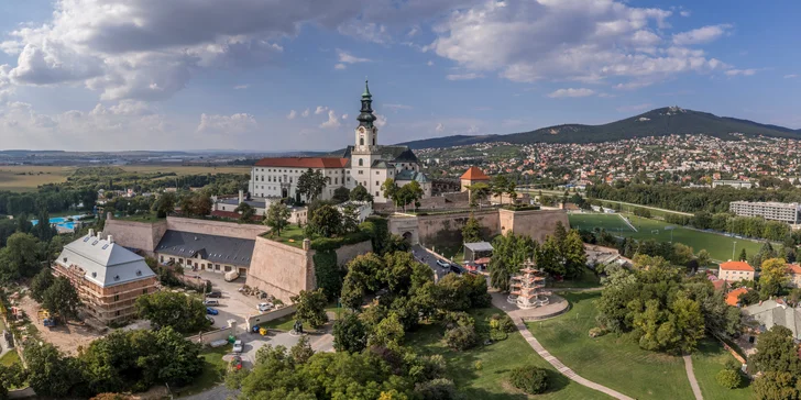 Pobyt v novém a luxusně zařízeném apartmánu v centru Nitry s vířivkou