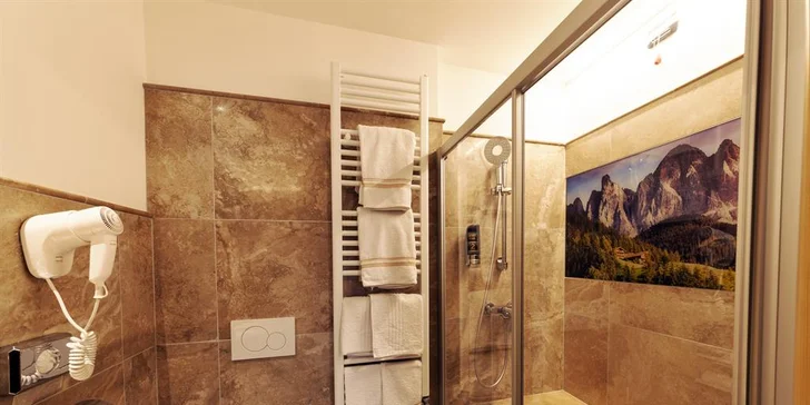 Zimní Brentské Dolomity se snídaní či polopenzí a wellness pro 2 osoby