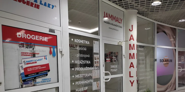 Kosmetické ošetření pleti: peeling, ultrazvuková špachtle i masáž obličeje