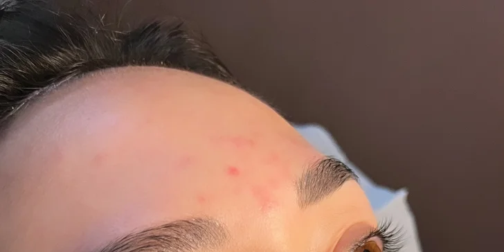 Krásná bez líčení: lashlifting s možností úpravy a barvení obočí