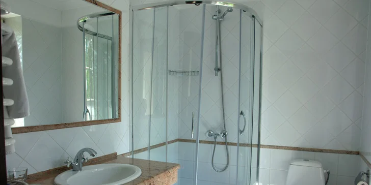 Romantika nedaleko Krakova: pobyt na 4* zámečku se snídaní nebo polopenzí, wellness