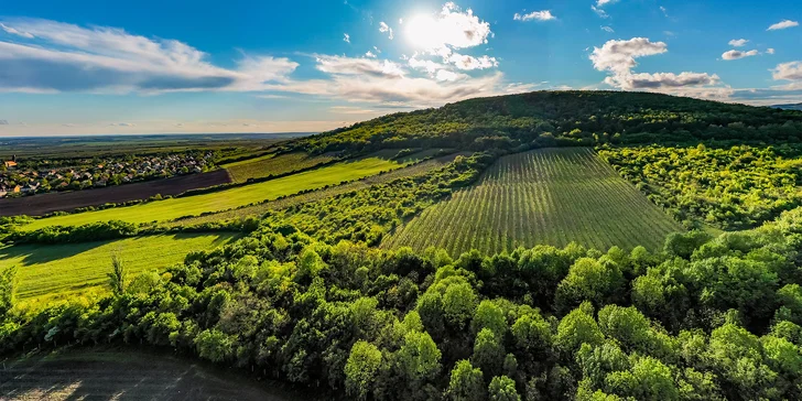 Rodinný relax v Maďarsku: 4* hotel s wellness, polopenze i výhled na pohoří Mátra