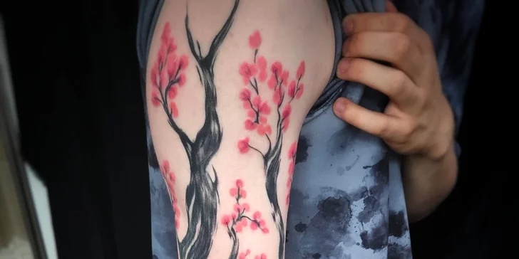Tetování v centru Prahy: handpoke kérky do 10x10 cm, tetování strojkem do 15x15 cm