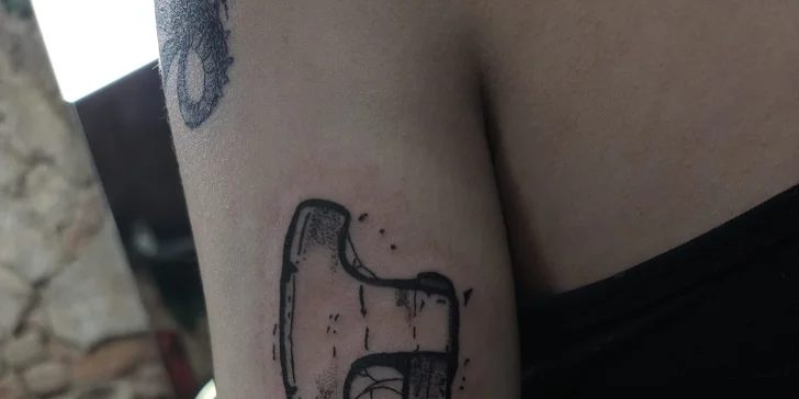Tetování v centru Prahy: handpoke kérky do 10x10 cm, tetování strojkem do 15x15 cm