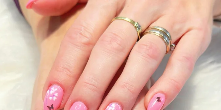 Ruce, co okouzlí: klasická manikúra, gel lak či Shellac i gelové nehty
