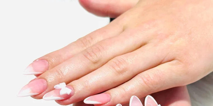 Ruce, co okouzlí: klasická manikúra, gel lak či Shellac i gelové nehty