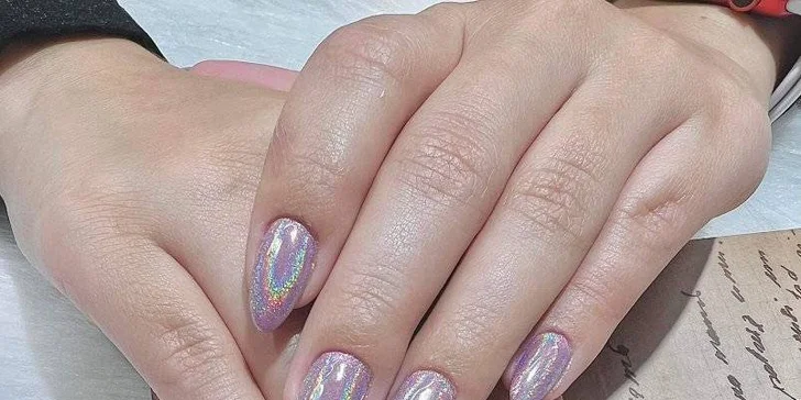 Ruce, co okouzlí: klasická manikúra, gel lak či Shellac i gelové nehty