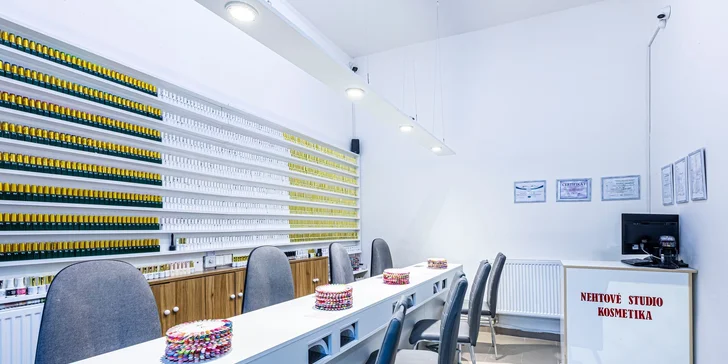 Ruce, co okouzlí: klasická manikúra, gel lak či Shellac i gelové nehty