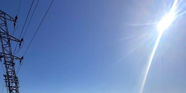 Ruční čištění exteriéru i interiéru s tepováním sedaček karavanu či obytného vozu