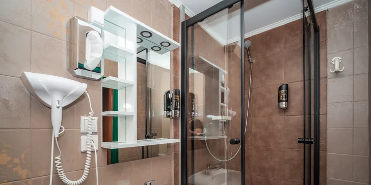 Komfortní hotel na Novém Městě s bufetovou snídaní pro 2–3 osoby