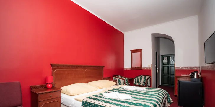 Komfortní hotel na Novém Městě s bufetovou snídaní pro 2–3 osoby