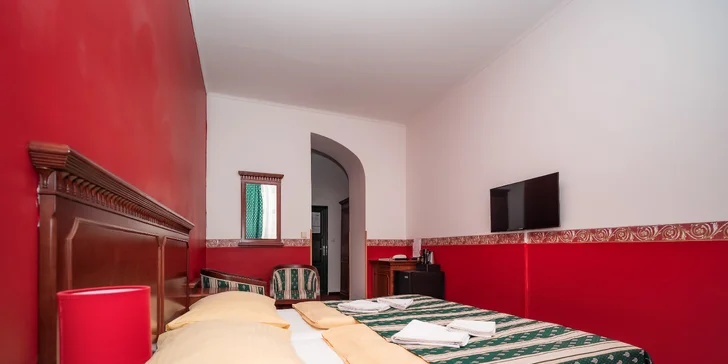 Komfortní hotel na Novém Městě s bufetovou snídaní pro 2–3 osoby