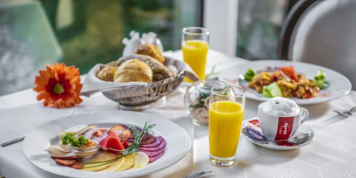 Relax u Balatonu: 4* hotel s vlastní pláží, polopenze, neomezený wellness a zábava pro celou rodinu