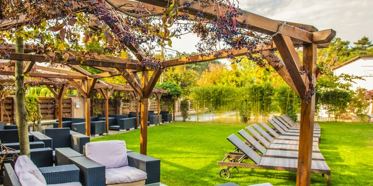 Parádní dovolená u Balatonu: 4* wellness hotel s polopenzí a vlastní pláží, 2 děti do 6,9 let zdarma