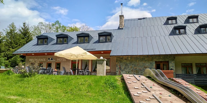 Pobyt v Krkonoších se snídaní: privátní wellness nebo animační program pro děti