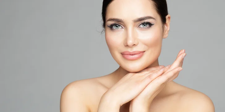 Permanentní make-up očních linek či obočí metodou microblading