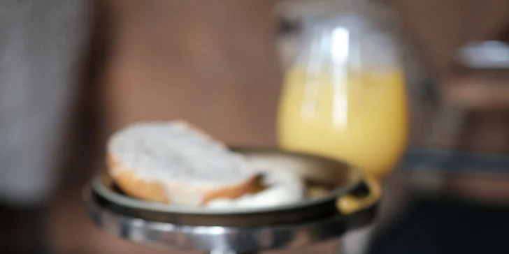 Víkendový degustační brunch o 4 chodech a neomezená mimosa v River's smokelab pro 2 osoby
