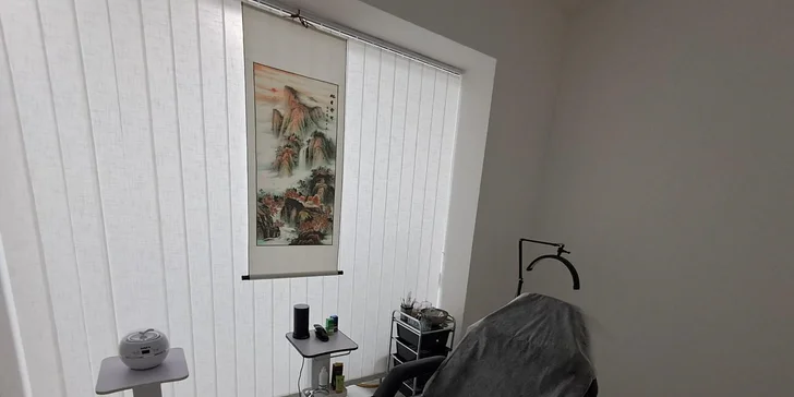 Mladistvá a sjednocená pleť: mikrojehličkování proti vráskám, akné i kuperóze