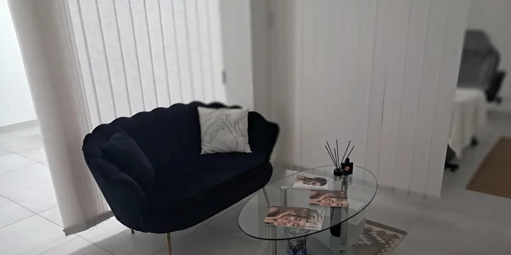 Mladistvá a sjednocená pleť: mikrojehličkování proti vráskám, akné i kuperóze