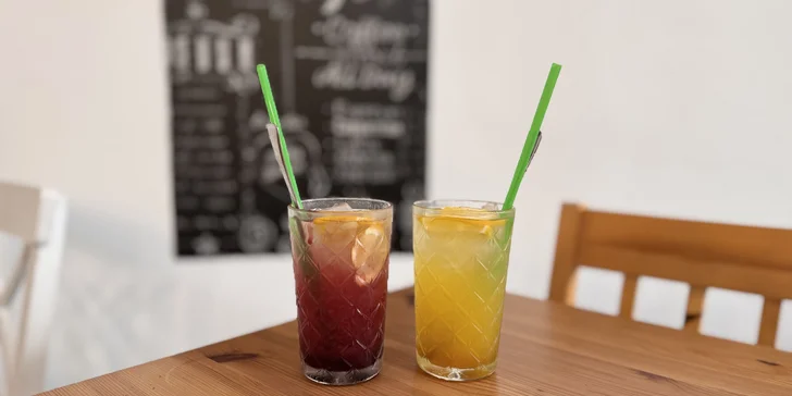 Limonáda podle výběru z 5 druhů v příjemné kavárně pro 1 či 2 osoby