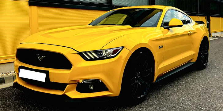 Ford Mustang 5.0 GT: 20 min. spolujízdy, 30 min. řízení nebo zapůjčení až na 24 hod.