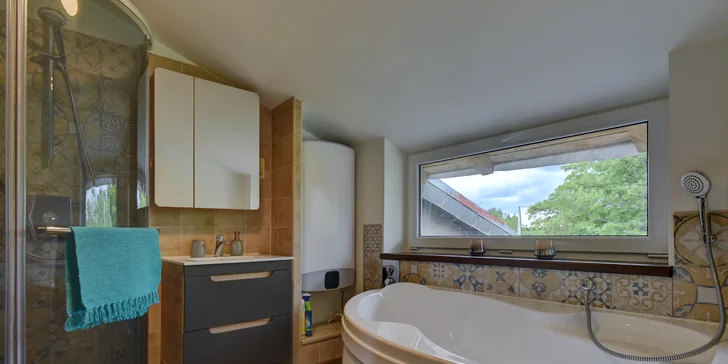 Krušné hory i s jídlem: vybavený apartmán nebo chalupa až pro 14 osob