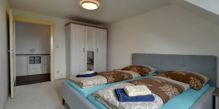 Krušné hory i s jídlem: vybavený apartmán nebo chalupa až pro 14 osob