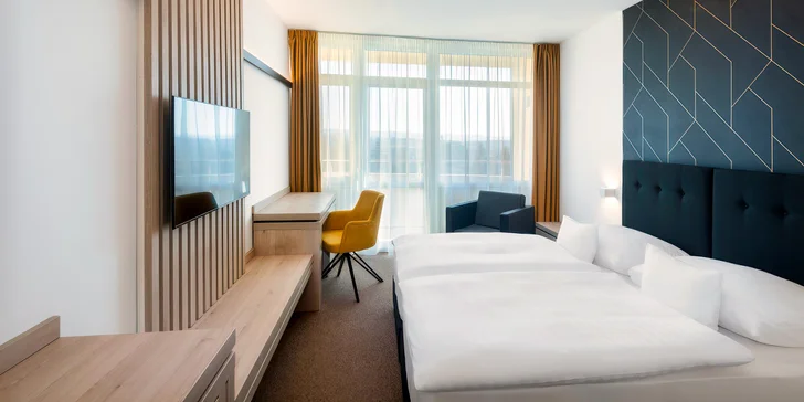 Autobusový zájezd do lázní Hévíz: 4* hotel s all inclusive a wellness, koupání v léčivém jezeře, výlety k Balatonu