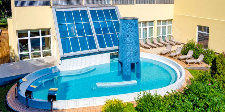 Autobusový zájezd do lázní Hévíz: 4* hotel s all inclusive a wellness, koupání v léčivém jezeře, výlety k Balatonu