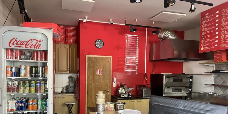 1 nebo 2 pizzy s sebou, výběr z 5 druhů: quattro formaggi, capricciosa, hermelino, diavola i hawai