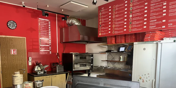 1 nebo 2 pizzy s sebou, výběr z 5 druhů: quattro formaggi, capricciosa, hermelino, diavola i hawai