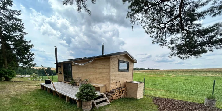 Moderní tiny house na Křivoklátsku, 11 km od Lán: bez stravy či se snídaní