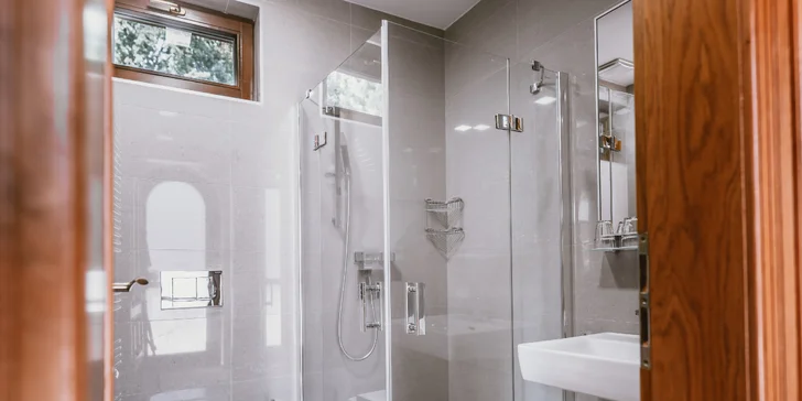 Pobyt v nejlépe hodnoceném hotelu na Strakonicku: snídaně či polopenze, bazén, biotop i wellness
