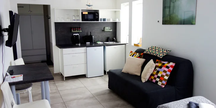 Nově zrekonstruovaný komfortní apartmán u Lipna až pro 4 osoby